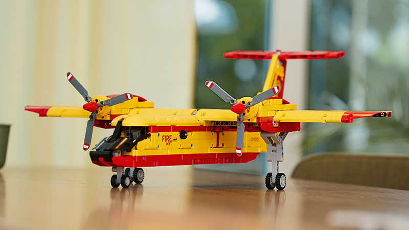 لگو Technic مدل Firefighter Aircraft 42152