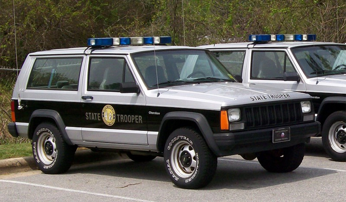 ماشین فلزی گرین لایت مدل 1995 Jeep Cherokee