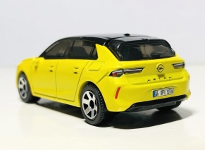 ماشین فلزی Matchbox مدل 2022 OPEL ASTRA