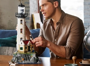 لگو Ideas مدل Motorized Lighthouse 21335