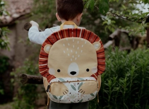 a4-size-junior-backpack-chompy-the-lion-3