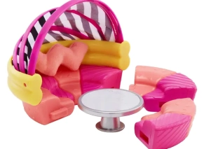 House-of-Surprises-Daybed-1