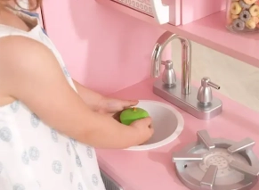 Pink-Vintage-Toy-Kitchen-4