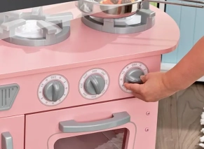 Pink-Vintage-Toy-Kitchen-6