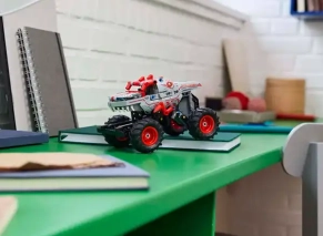 لگو تکنیک مدل 42200 تاندرروراس عقبکش مانستر جم 4