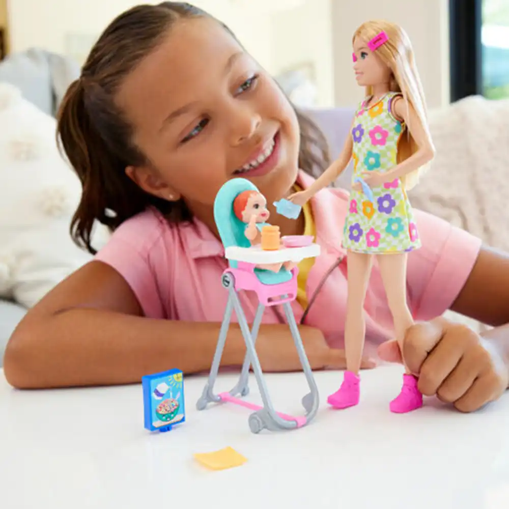 ست عروسک باربی پرستار بچه و صندلی غذا همراه با اکسسوری