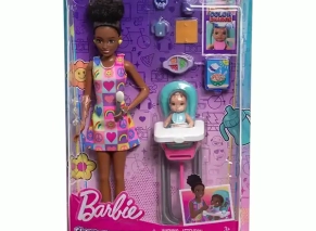 ست عروسک باربی پرستار بچه با مو مشکی و صندلی غذا