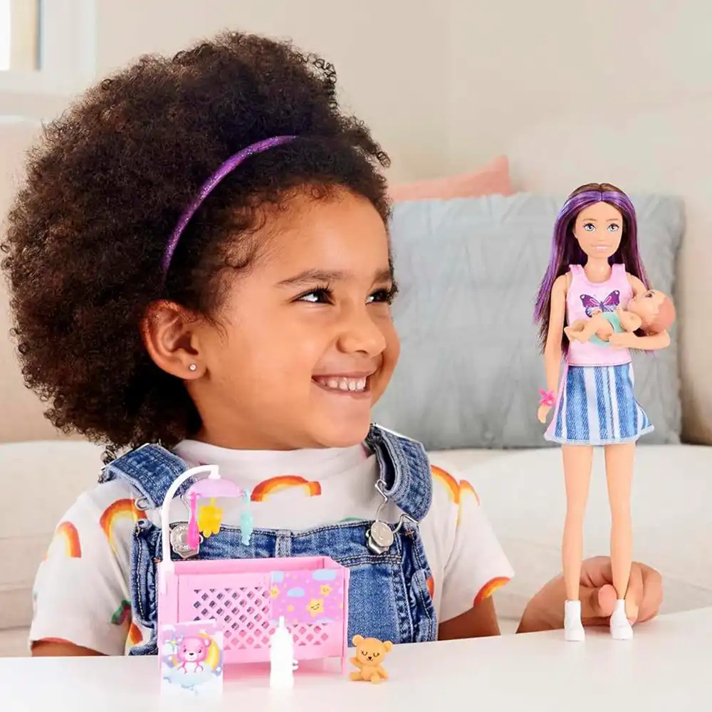 پرستار بچه باربی همراه با اکسسوری برای بچههای بالای 3 سال