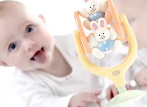 چرخ و فلک خرگوشی جغجغه ای تولو Tolo