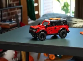 لگو تکنیک مدل 42213 ماشین آفرود فورد برانکو SUV برای نمایش و کلکسیون