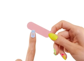 عروسک LOL Surprise سری OMG مدل Candylicious Sprinkles Shop با ست کامل لوازم طراحی ناخن