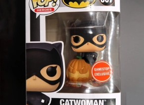 فروش فیگور 9 سانتی Funko Pop کَتوومَن اصل در کرج