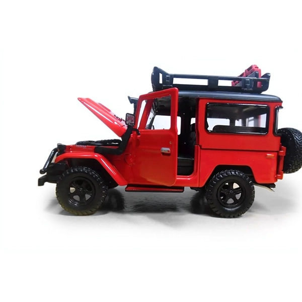 کاپوت ماکت ماشین فلزی موتورمکس Motormax مدل 1:24 Toyota FJ40 Land Cruiser