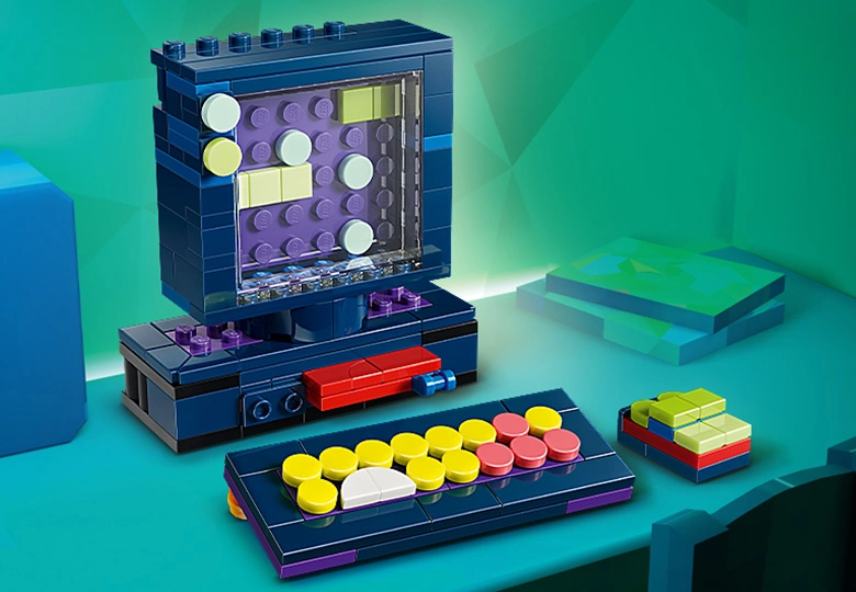 عکس مینی کامپیوتر LEGO Creator Retro Gaming Console
