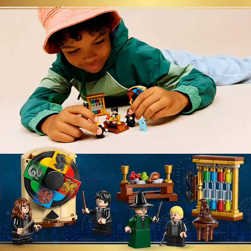 عکس کلاه کلاس بندی ابتدای سال تحصیلی قلعه هاگوارتز Lego Harry Potter Hogwarts Castle Sorting Hat Ceremony