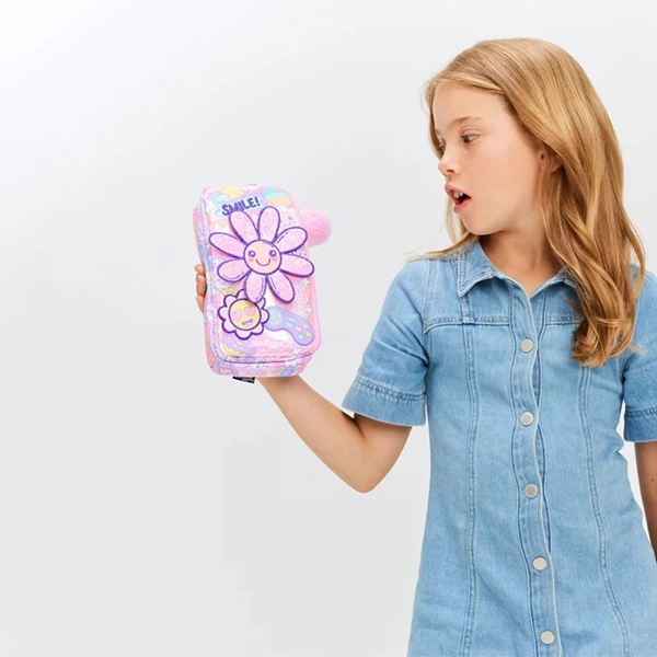 نمای نزدیک جامدادی دو زیپ اسمیگل Smiggle طرح Flower با دو محفظه
